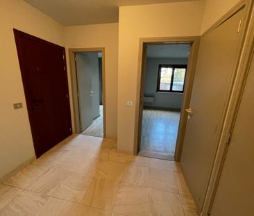 Gunstig gelegen instapklaar twee slaapkamer appartement + ruim terras - Photo 4