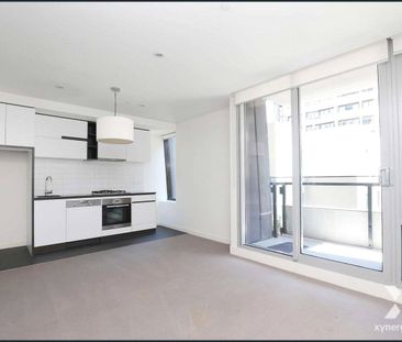 Vibrant City Living Meets Everyday Comfort - Photo 2