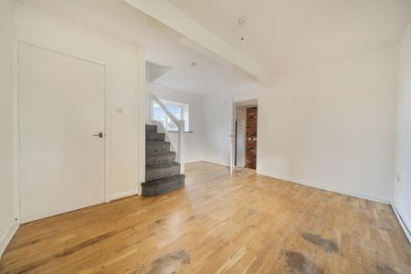 2 bedroom cottage to rent - Photo 2