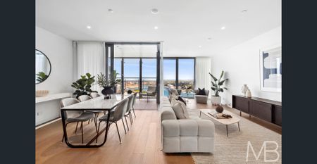 LUXURY APARTMENT WITH STUDY & WATER VIEWS AT ONE SYDNEY HARBOUR - Photo 2