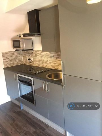 1 bedroom flat to rent - Photo 3