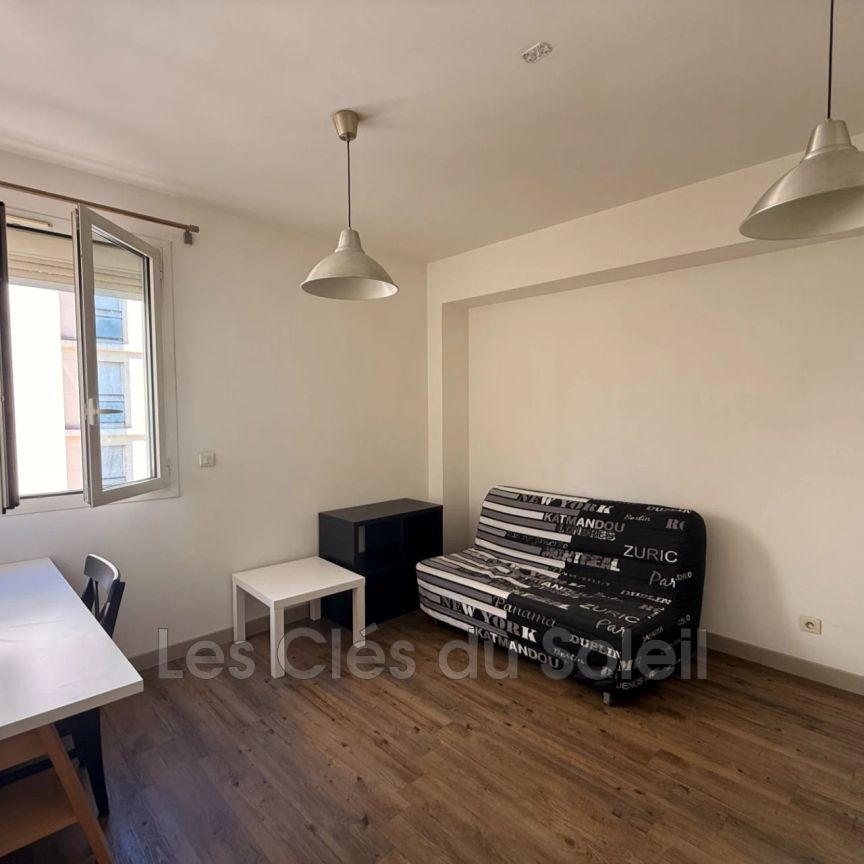 Location appartement studio 19 m² Toulon - Photo 1