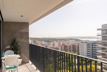 1 Bedroom Apartment with swimming pool, Miraflores, Oeiras