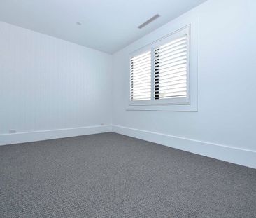 LUXURY BEACHSIDE LIVING - Photo 2