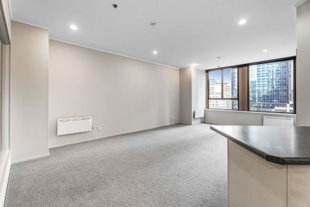 Close to the centre of it all! - Photo 5