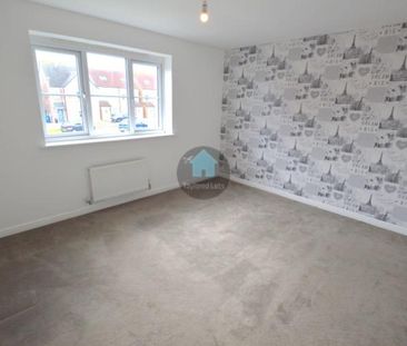4 bedroom detached house to rent - Photo 4