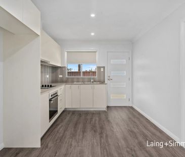 Private two-bedroom granny flat in convenient location - Photo 5