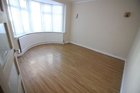 Windermere Road, Southall - Photo 2