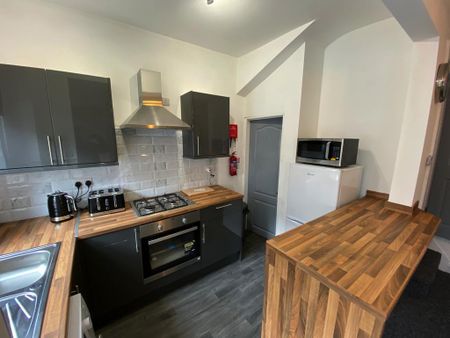 2 bedroom house to rent - Photo 3