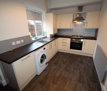 2 bedroom semi-detached house to rent - Photo 1