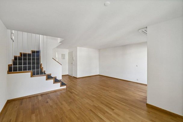 Zentral und ruhig gelegene Maisonette Wohnung! - Photo 1