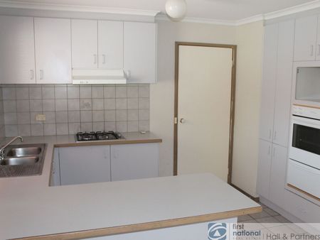 72 Bellevue Drive, Berwick - Photo 2