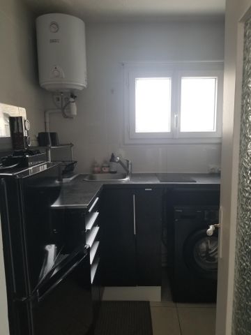 Location Appartement 1 pièce 24m² ST MAUR DES FOSSES 94100 - Photo 3