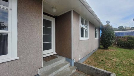 Enjoy living in this warm, - Photo 5