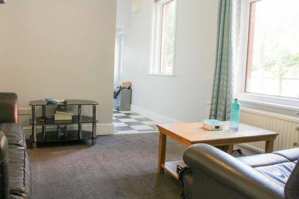 FREDERICA RD Short Walk to UNI - Photo 1