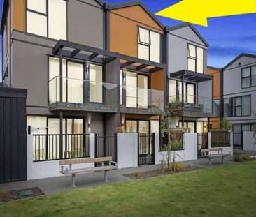 CITY CENTRE - TWO BEDROOM CENTRAL TOWNHOUSE WITH TWO BATHROOMS - Photo 2