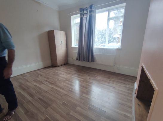 Studio Flat, Cedar Road, N17 - Photo 1