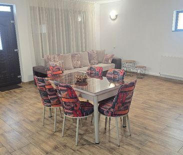Inchiriez apartament in vila pe 2 nivele VALABIL DIN 01.09.2026 - Photo 2