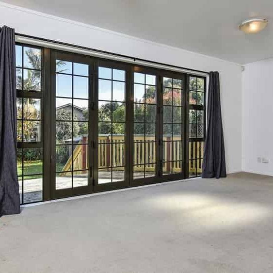 Character 1920's Bungalow - With wood burning fireplace and Heatpump! - Photo 1