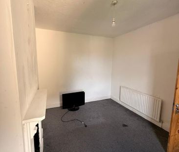 4 bedroom terraced house to rent - Photo 1