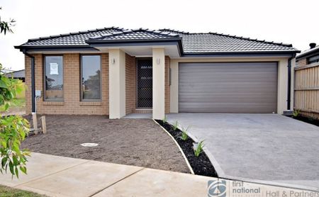 31 Verve Circuit, Cranbourne West - Photo 3