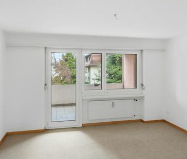 Modern 4.5-room apartment with large balcony near Wil – available now! - Photo 4