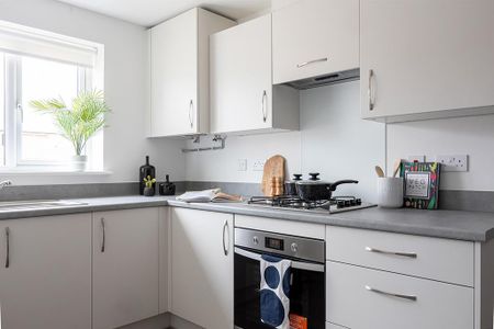 2 bedroom semi-detached house to rent - Photo 4