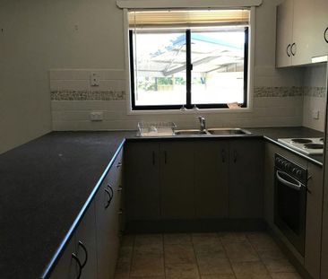 FULLY AIR CONDITIONED - STAND ALONE - Photo 6