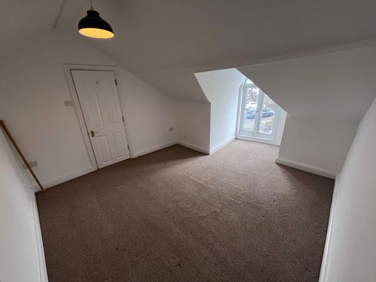 Frogmore Avenue, Sketty, Swansea SA2 9DJ - Photo 1