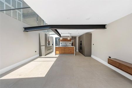 5 bedroom terraced house to rent - Photo 5