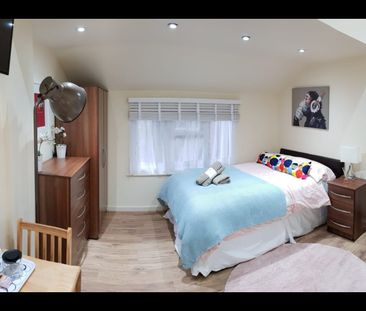 Studio Flat, Chatsworth Road, NW2 - Photo 2