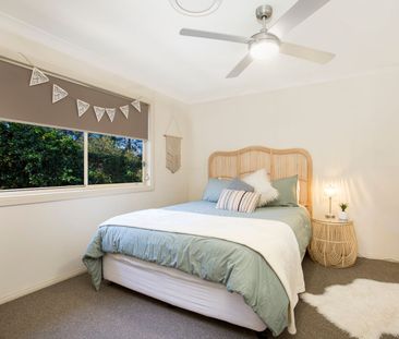 Family Abode in Berry Village - 6 month lease only! - Photo 2