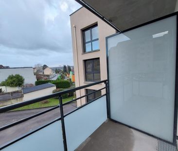 Location Appartement 2 pièces 41m² NOTRE DAME DE BONDEVILLE 76960 - Photo 2