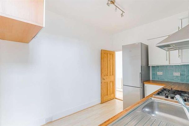 Hawthorn Road, Hornsey, N8 - Photo 1