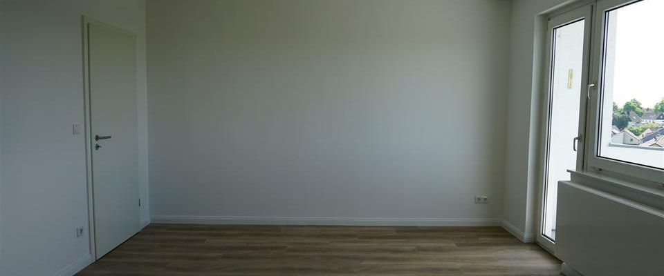 Ab sofort! Sanierte 2-Zimmer-Whg mit Balkon in Heiligenhaus - Photo 1