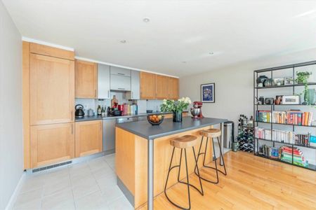 City Road, Angel, EC1V - Photo 2