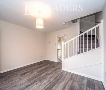 2 bedroom terraced house to rent - Photo 2