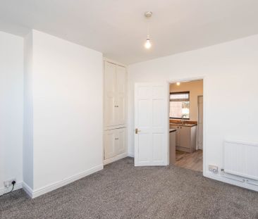 1 bedroom House to rent - Photo 2