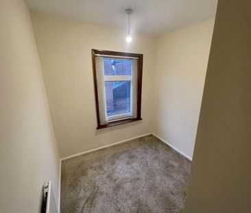 3 bedroom end of terrace house to rent - Photo 5