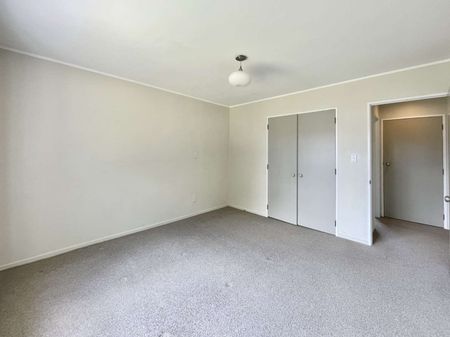 Tidy Spacious Two Bedroom Standalone - Photo 3