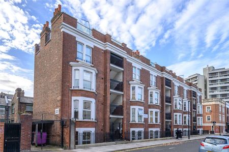 A good size one bedroom in a red brick mansion block with a private garden. - Photo 3