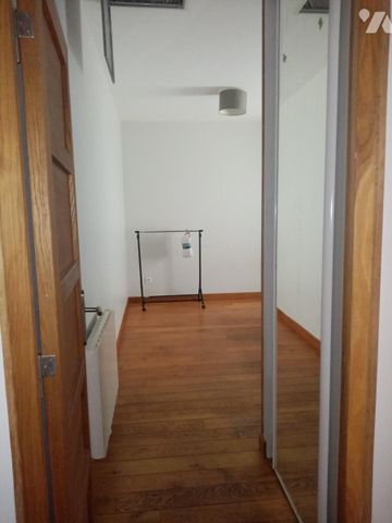 A LOUER APPART T2 MEUBLE - Photo 2