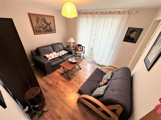 2 bedroom flat to rent - Photo 1