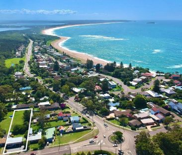 Chic Beach Cottage with character and charm - Photo 1