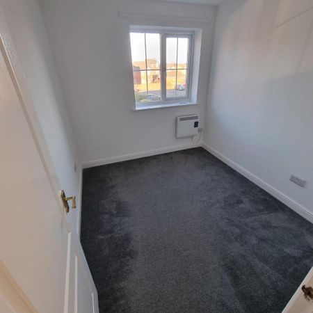 Flat to rent - Photo 2