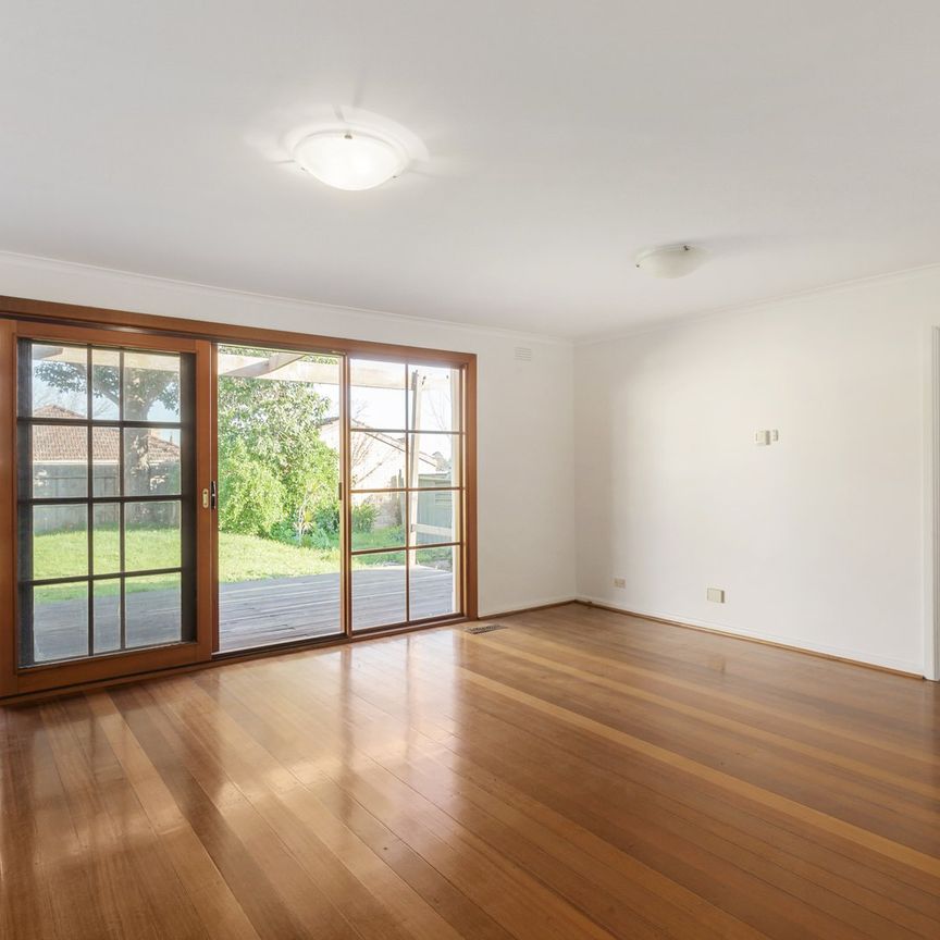 74 Liston Street, Glen Iris - Photo 1
