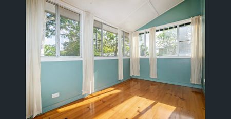 ***Price reduction*** Charming Family Home with Pool in Prime Location - Photo 2