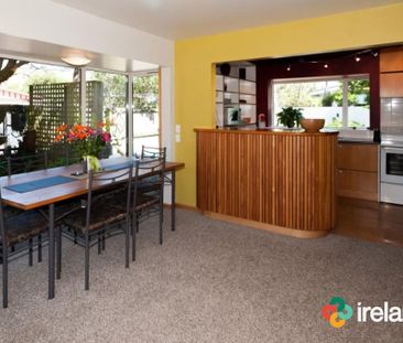 Modern, Sunny, Executive Townhouse - Photo 4