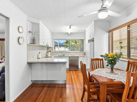 40 Garie Street, Wishart QLD 4122 - House For Rent | Domain - Photo 5