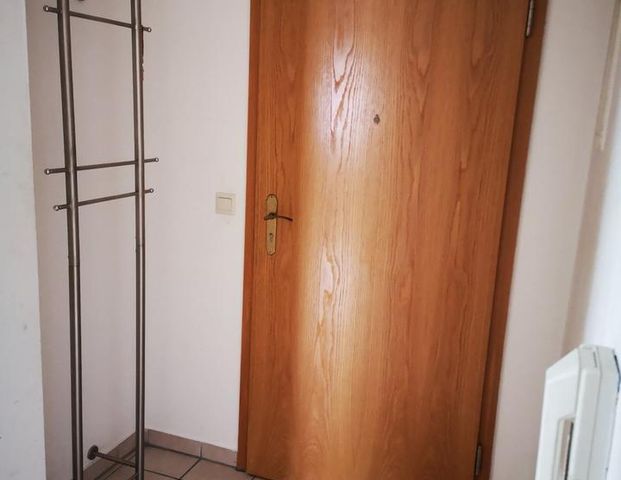 3-Zi Kü + Bad + Stellplatz DG-Wohn. von privat zu vermieten - Foto 1